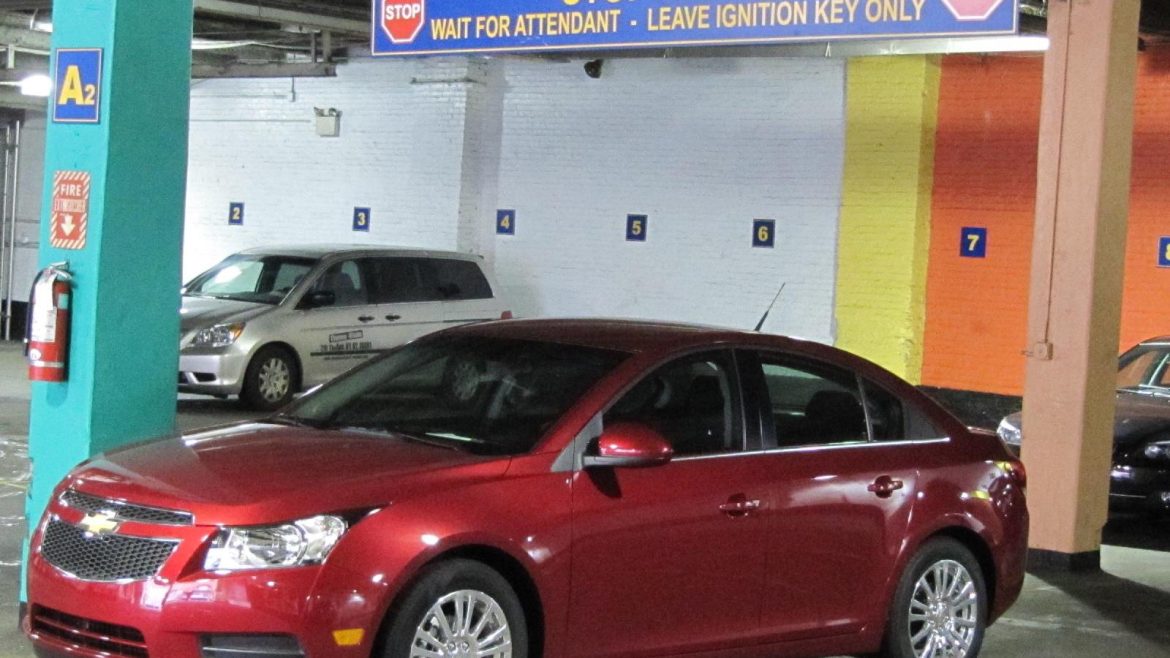 2011-chevrolet-cruze_100343274