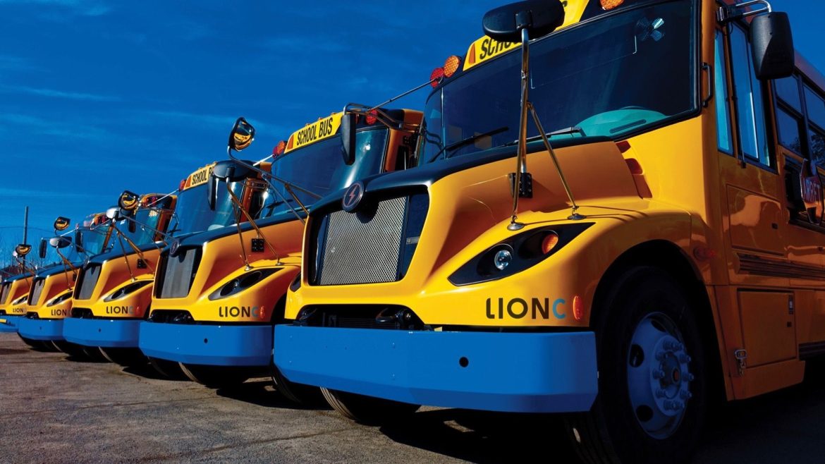 lion-c-electric-school-bus_100791421