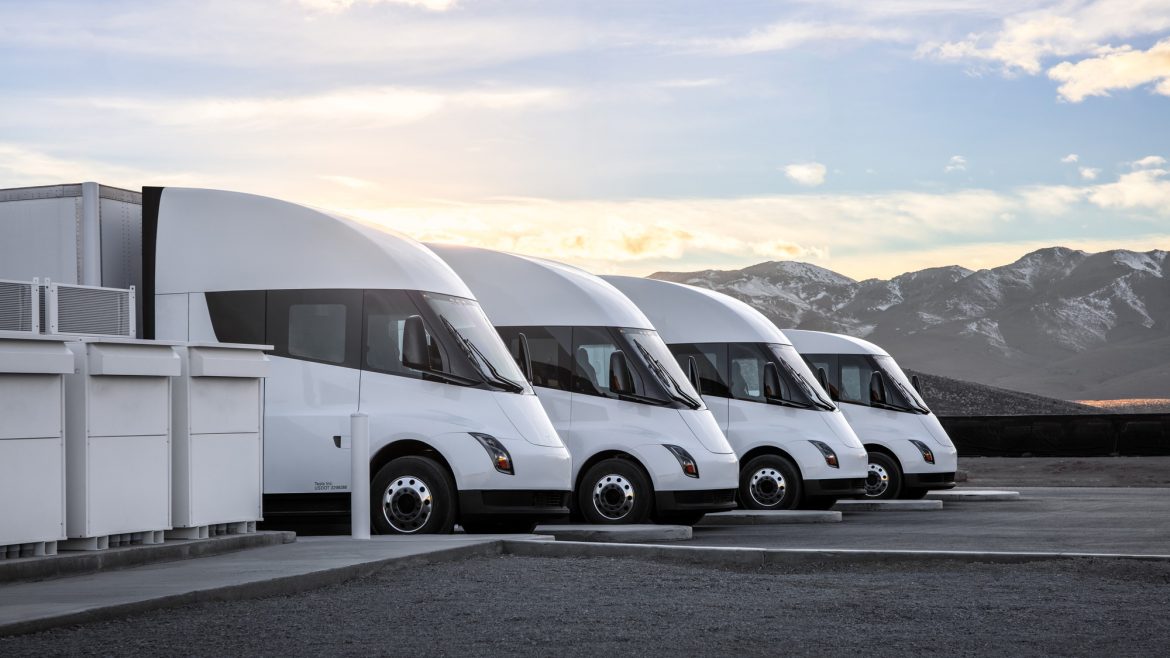 tesla-semi-courtesy-of-tesla-inc_100838450